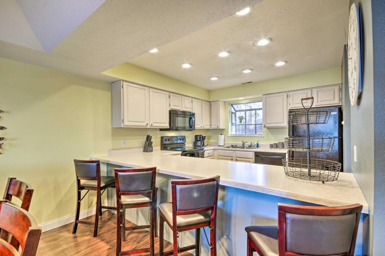 Lakefront Ozarks Condo By Golf And Restaurants! Lake Ozark Exterior photo